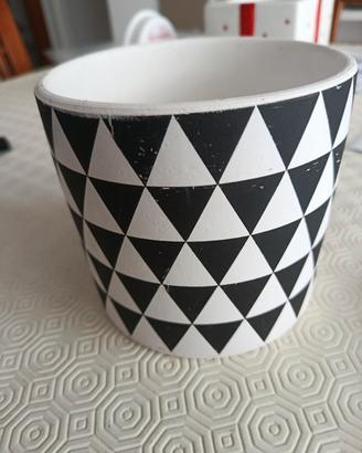 Vaso / Coprivaso in ceramica bianco e nero 
