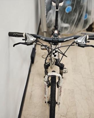 N. 2 BICICLETTE -PESCARA-SOLO PER CLIENTI ABRUZZO-