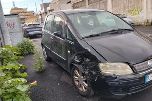 Auto incidentata