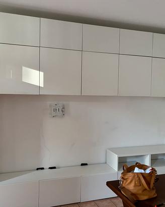 Mobile soggiorno ikea besta