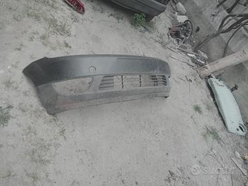 paraurti anteriore Ford Fiesta 2002-2005 