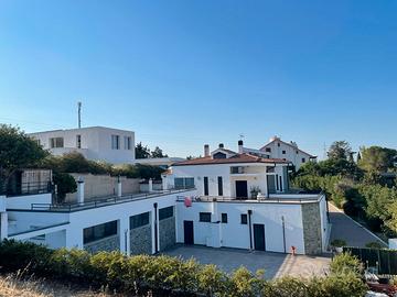 Villa in contrada pozzo miseo