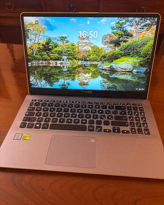 ASUS Vivobook S530U con processore I7