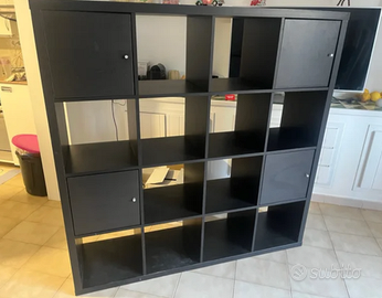 Libreria Scaffale IKEA KALLAX 147x147 + 4 ante