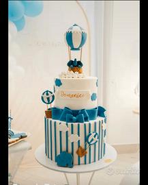 Torta pasta di zucchero fatta a mano 