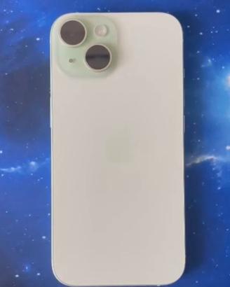 IPhone 15 Verde 128GB + Cover originali