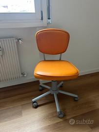 Sedia girevole imbottita