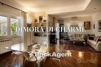 Attico / Mansarda di 186 m² con 5 locali a Roma