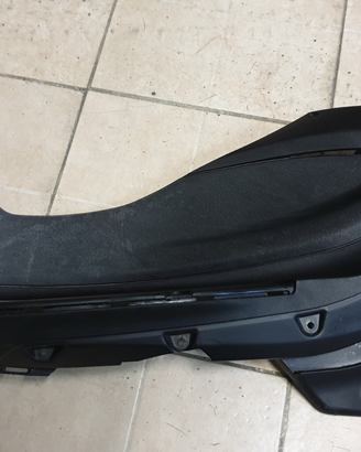 Piaggio Beverly 300-350s PEDANA Sinistra completa