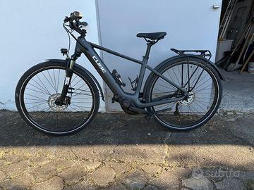 Bici elettrica Cube/Bosch come nuova
