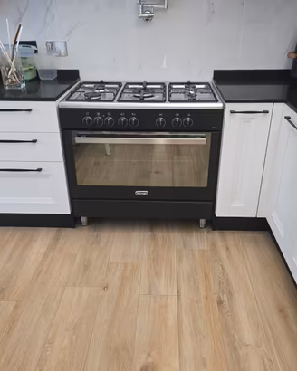 Stufa 5 fuochi De Longhi a gas