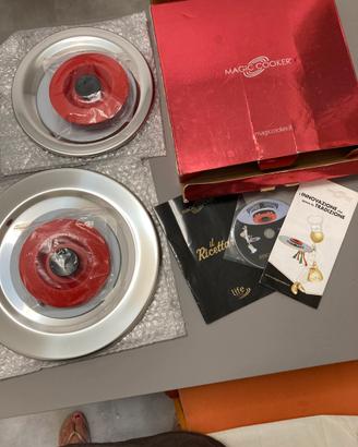 Set 2 coperchi MAGIC COOKER. 60€ diam.  25 e 31