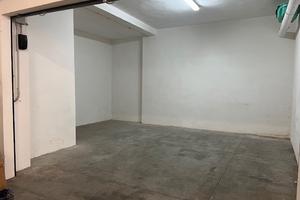 Garage varie metrature con utenza elettrica