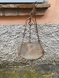 Bilancia antica in ferro a braccio con piatto ⚖️