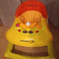 girello con giochi e suoni