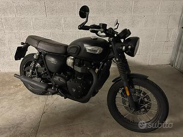 Triumph Bonneville T100 Black 2017 – 11.259 km