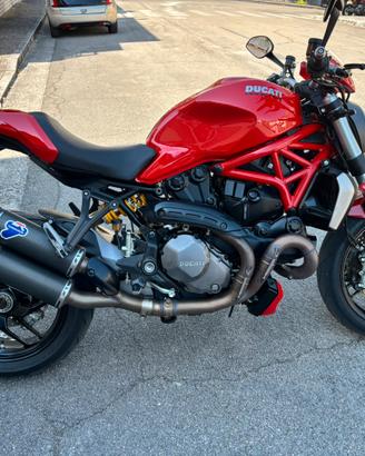 Ducati Monster 2018 anno 2018