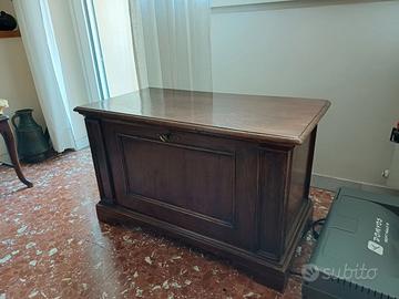 Cassapanca di noce