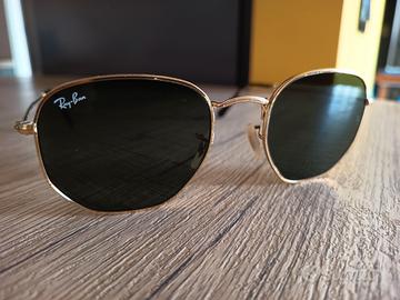 Occhiali da sole RayBan Hexagonal Flat Lenses.