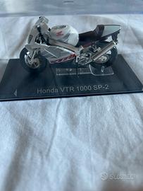 Modellino Moto Stradale Honda VTR 1000 SP-2