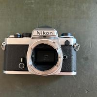Nikon FE cromata N.3266676 per riparazioni