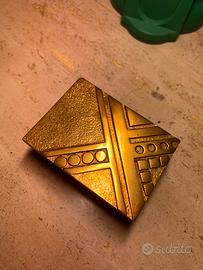 Piccola scatola vintage in bronzo dorato e acciaio