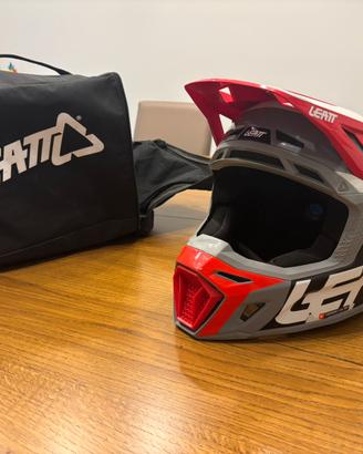 Casco LEATT 8.5