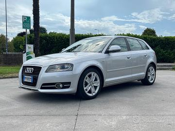 Audi A3 SPB 1.6 TDI 105 CV CR Attraction