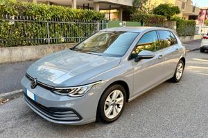 Volkswagen Golf 8 2.0 TDI 116 CV DSG Life