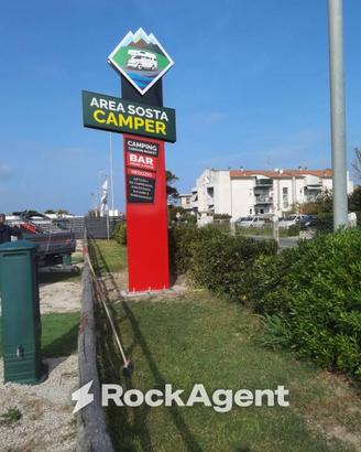 Attività / Licenza di 5400 m² a Fano