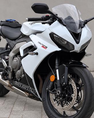 Triumph Daytona 660