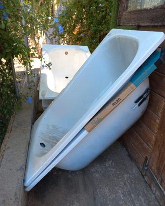 Vario materiale per bagno nuovo