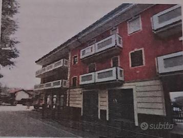 Ivrea locale commerciale
