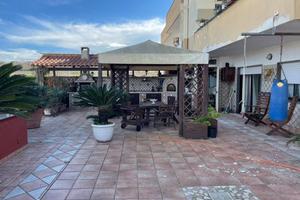 Appartamento di 245 m² con più di 5 locali a Pozzu