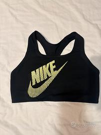 Nike bustiera