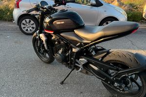 TRIDENT 660 TRIUMPH A2