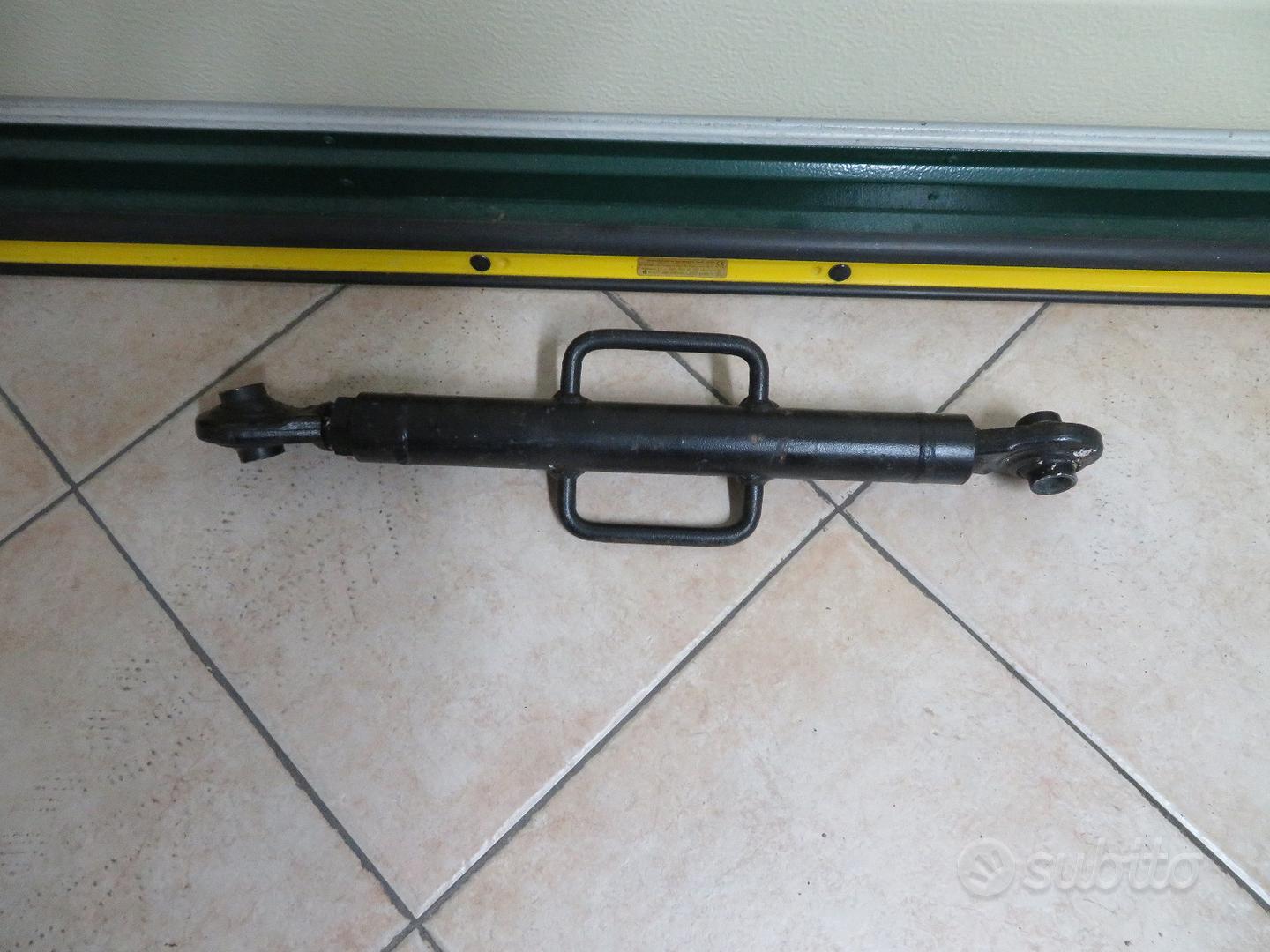 Terzo Punto Meccanico Per Trattori John Deere | Acciaio C40 | Filetto M27x3 | Lunghezza Regolabile 545-790 Mm