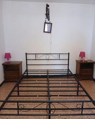 Letto matrimoniale  140 x200 in ferro battuto