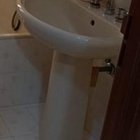 Sanitari in ceramica color crema