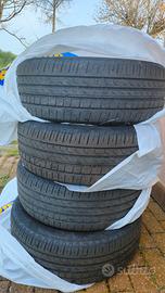 4  pneumatici  Pirelli Cinturato P7 215/55/17 94V