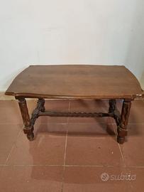 Tavolino da salotto classico in legno