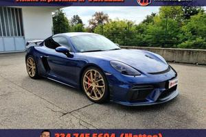 Porsche 718 Cayman GT4 PDK