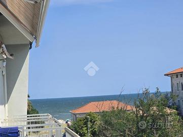 2 LOCALI A BELLARIA-IGEA MARINA