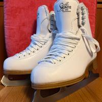 Pattini ghiaccio nuovi