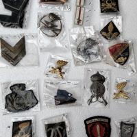 VECCHI ACCESSORI UNIFORMI MILITARI