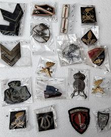 VECCHI ACCESSORI UNIFORMI MILITARI