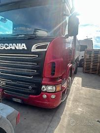 SCANIA R560