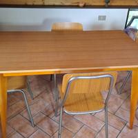 Tavolo in formica vintage anni 70