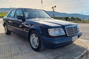 Mercedes-benz E 200 Berlina Automatica
