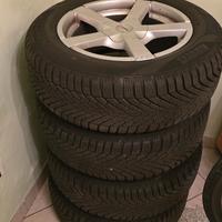 Gomme invernali con cerchi in lega